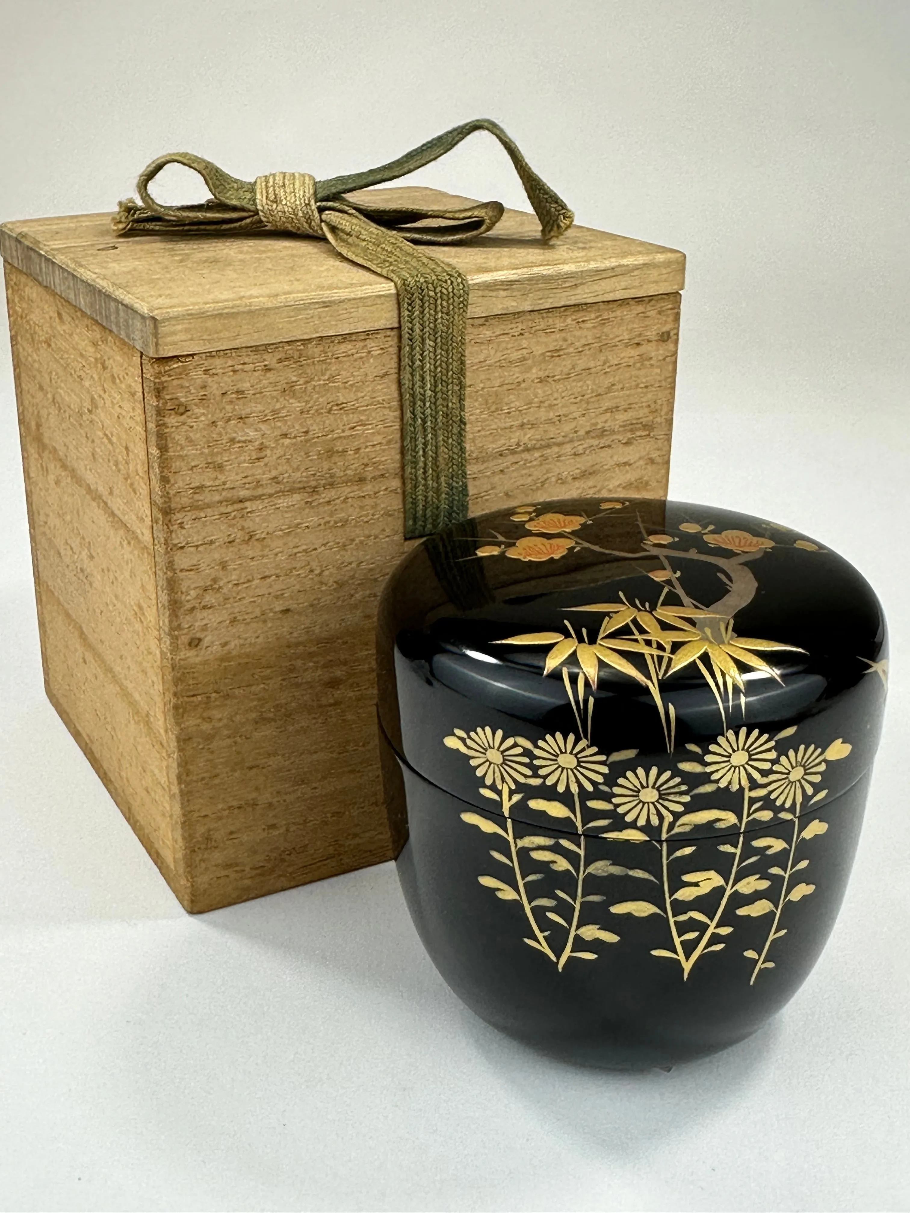 Japanese Tea Ceremony Natsume Tea Caddy Floral Shikunshi Motif w/ Kiri Wood Box